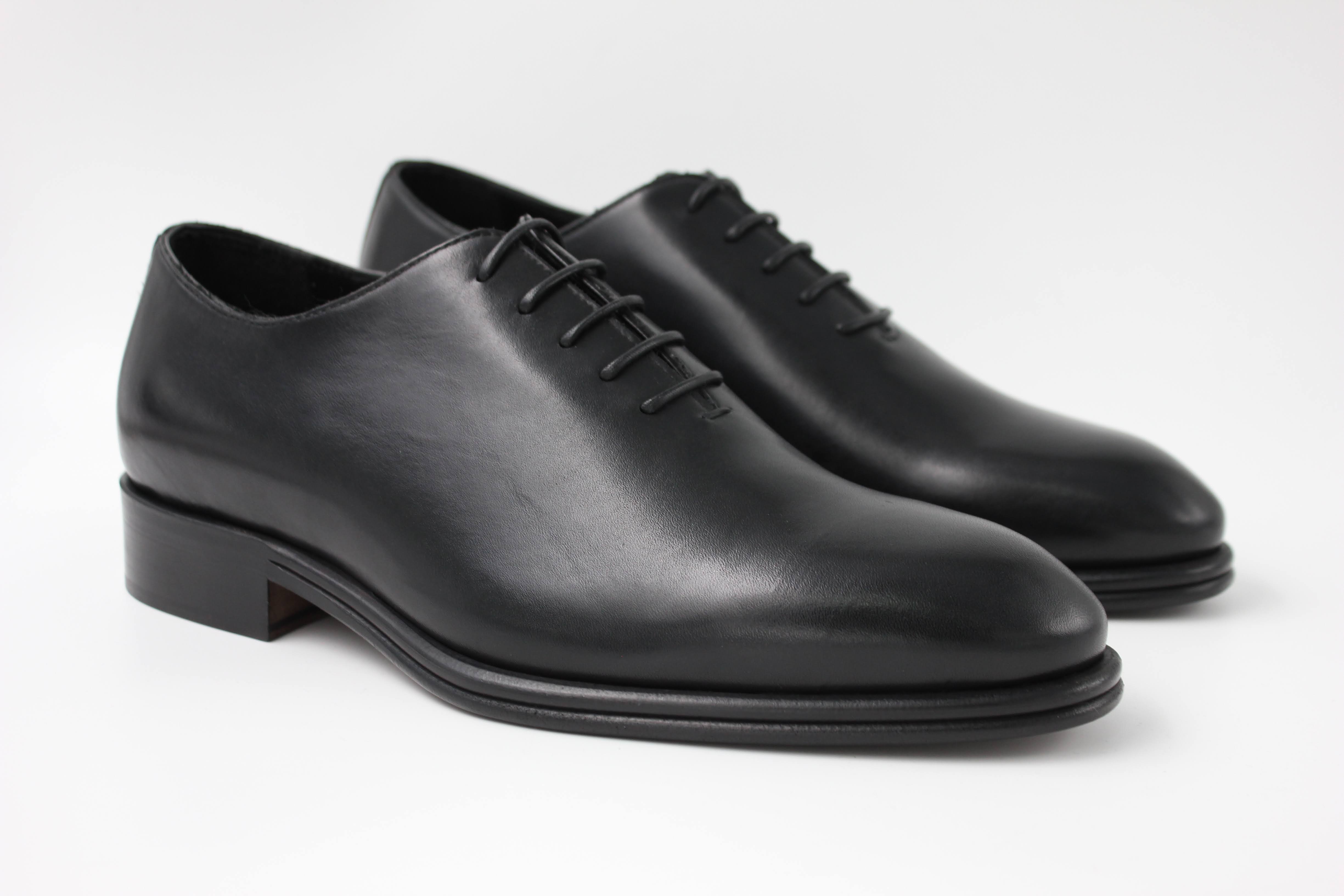 Luxury Italian Shoes for Men | The Plain Oxfords Collection